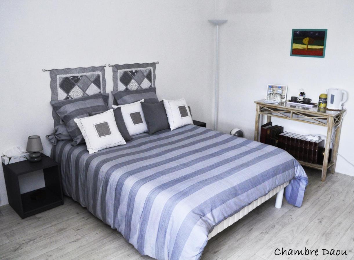Ty Daou Gwez Bed and Breakfast Irodouer Buitenkant foto